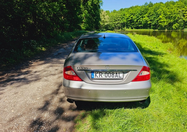 Mercedes-Benz CLS cena 29900 przebieg: 247410, rok produkcji 2005 z Chełmża małe 466